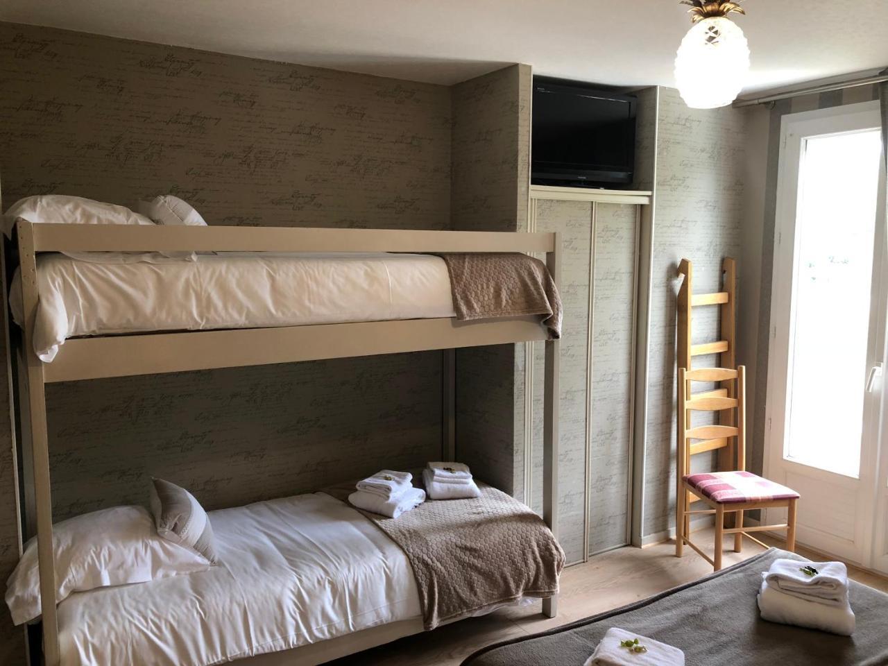 Logis Hotel Auberge De L'Etang Magnac-Bourg Exteriör bild