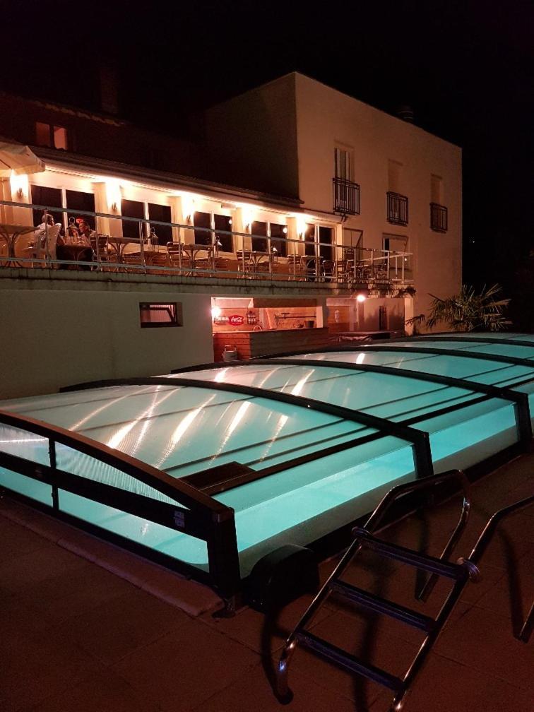 Logis Hotel Auberge De L'Etang Magnac-Bourg Exteriör bild